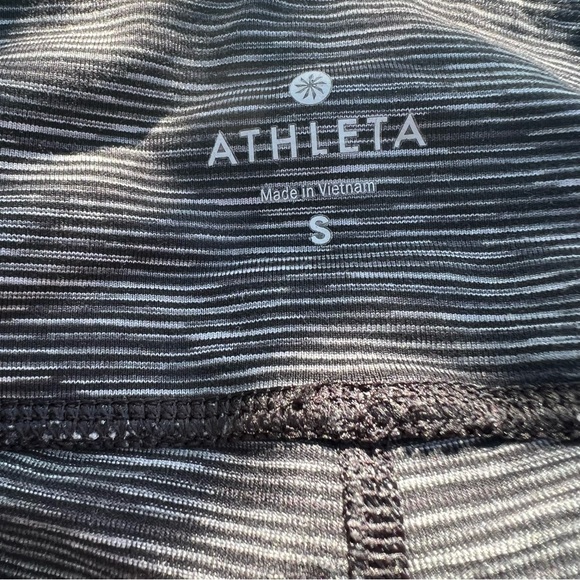 Athleta Womens Chaturanga Black Cropped Capri Leggings Size Small 722061-00 - Picture 7 of 7